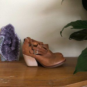 KORK EASE STINA LEATHER BOOTIE